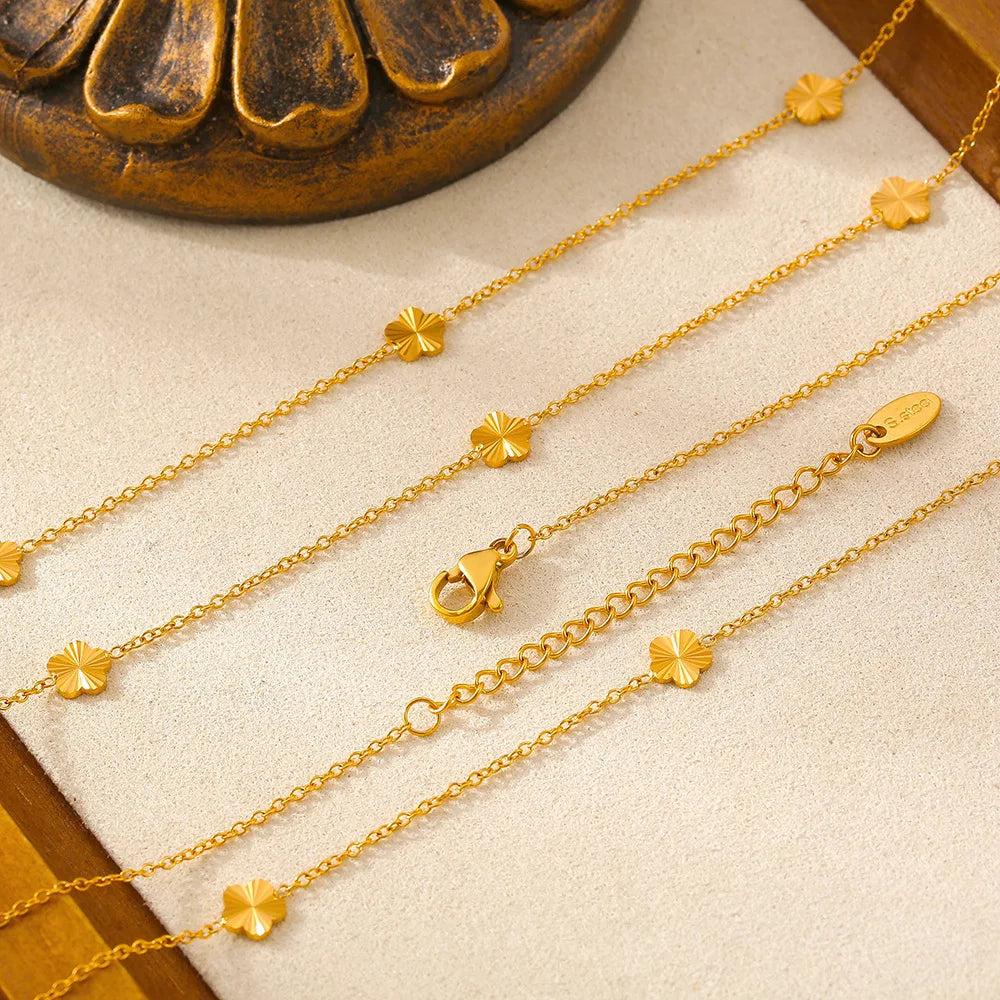 Elegant Golden Flower Stainless Steel Charm Necklace 18K Gold Plated Waterproof Non-Tarnish High Polished Jewelry for Women Gift